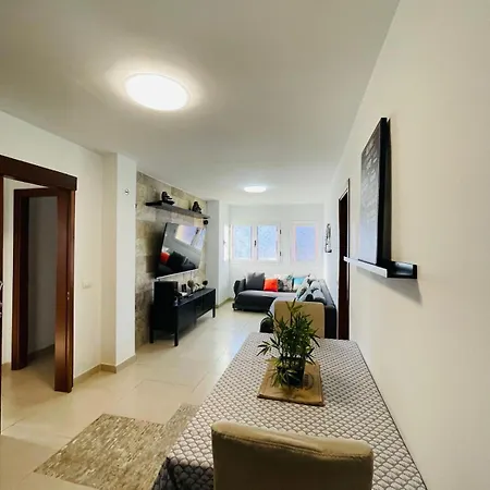 Piso Familiar Centrico Campillo Holiday home *